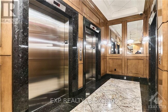 Building Photo - 242 Rideau St