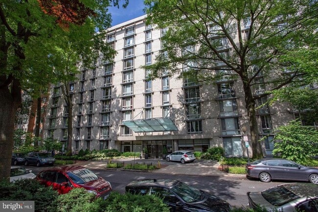 Building Photo - 950 25th St NW