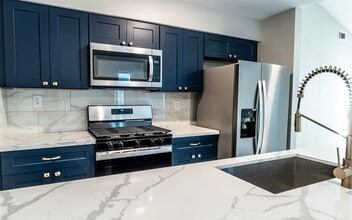 Building Photo - 916 Sirocco Dr