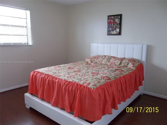 Foto del edificio - 17900 N Bay Rd