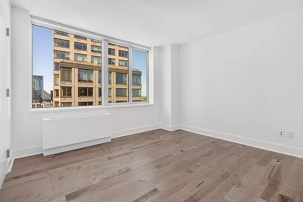 Building Photo - 122 Riverside Blvd
