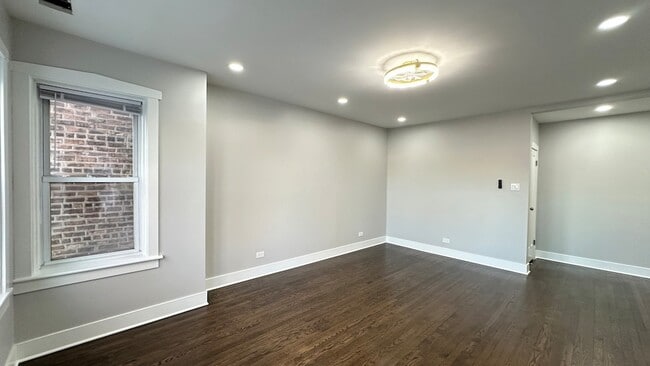 Building Photo - 5224 N Bernard St