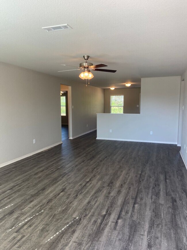 Foto del edificio - Four Bedroom | Two Bath Home in Conway
