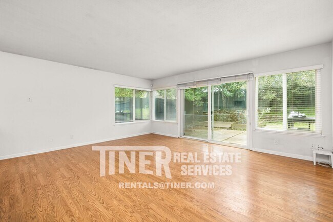 Foto del edificio - Beautiful 4-bedroom home in Citrus Heights
