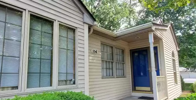 Building Photo - 114 Carriage House