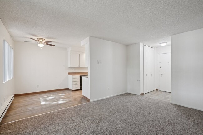 Building Photo - Georgetown Manor Apartments