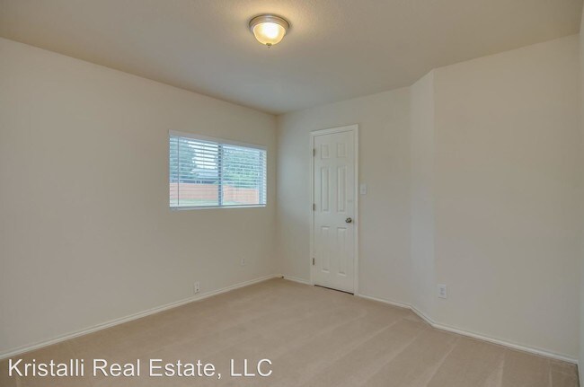 Building Photo - 6 br, 3.5 bath House - 5838 Bronco Way