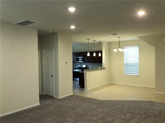 Building Photo - 239 Zuma Dr