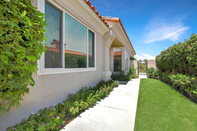 Foto del edificio - 502 Desert Holly Dr