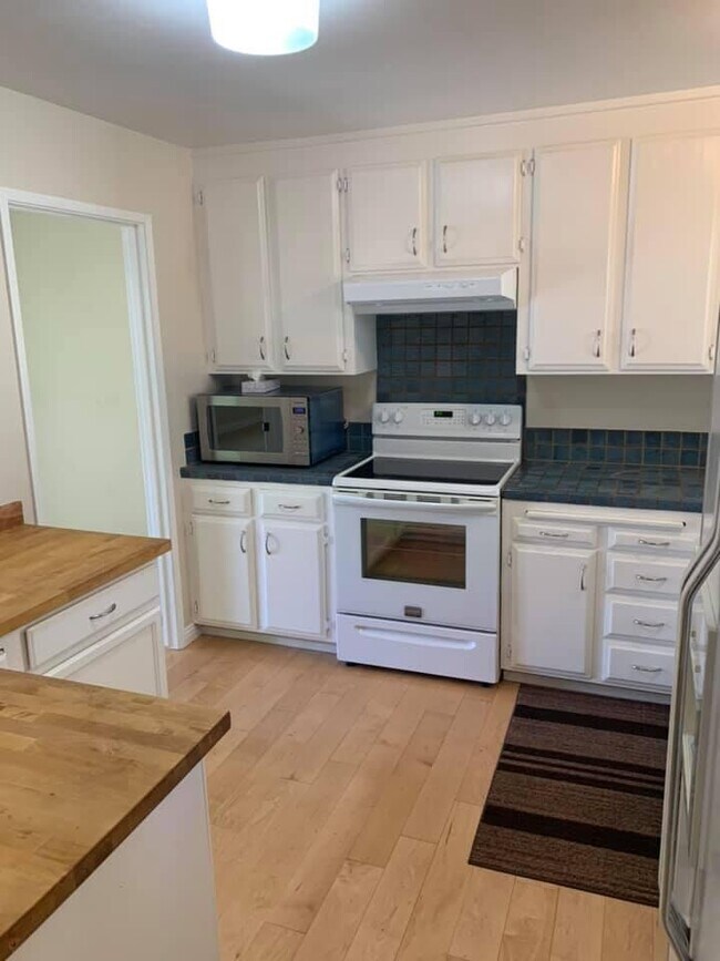 Foto del edificio - 3 bedroom in Los Gatos CA 95032