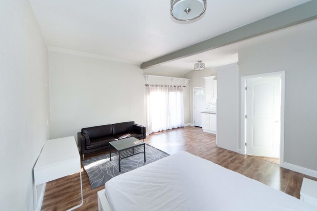 Foto del edificio - 1535 Livonia Ave
