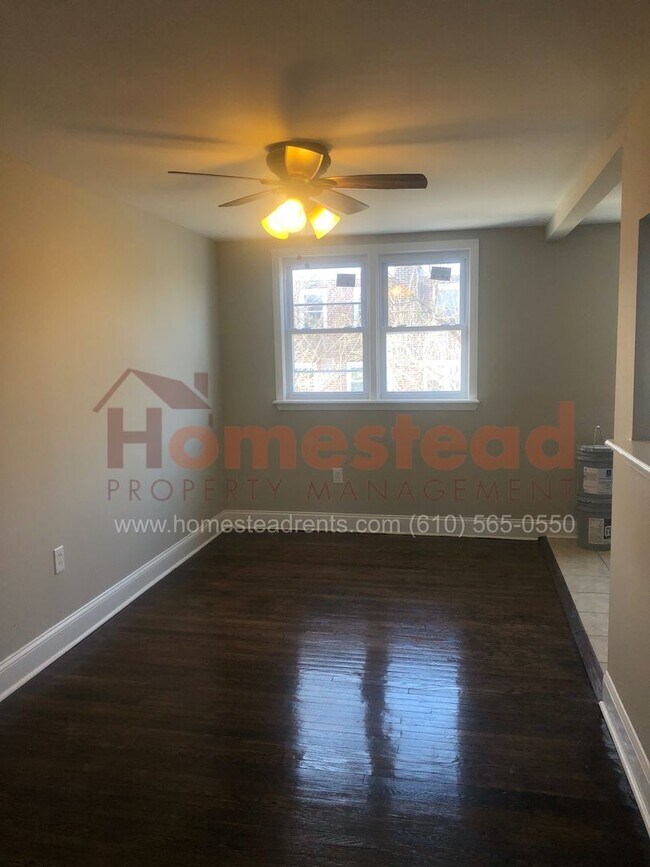 Building Photo - 3 BEDROOM HOME IN DARBY!
