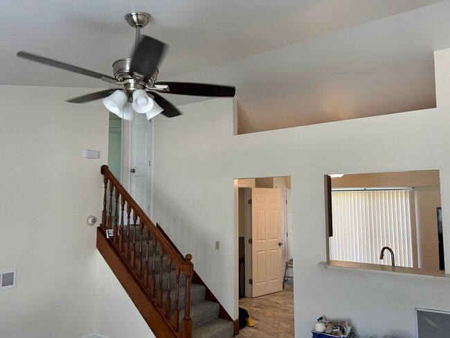 Building Photo - 434 Omar Ct