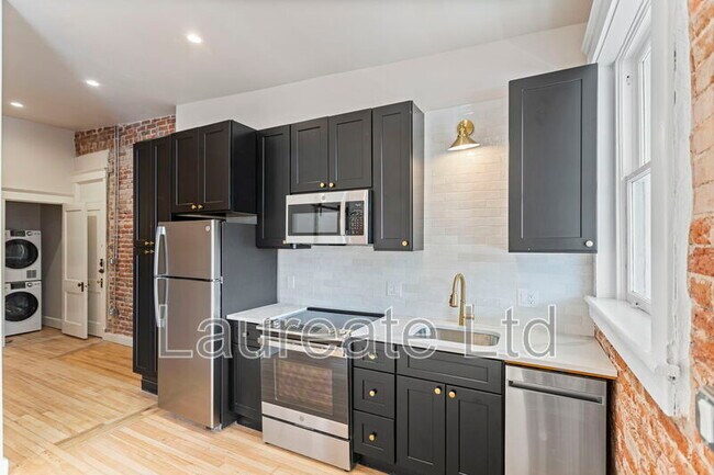 Foto del edificio - 1256 N Clarkson St