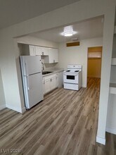 Building Photo - 324 W Cleveland Ave