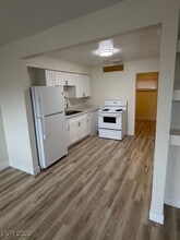 Building Photo - 324 W Cleveland Ave