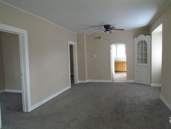 Foto del edificio - 7325 Old Trail Rd
