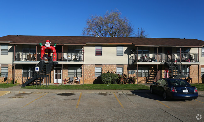 Building Photo - Willis South Apartments