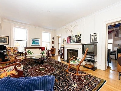 Building Photo - 539 W Fullerton Pky