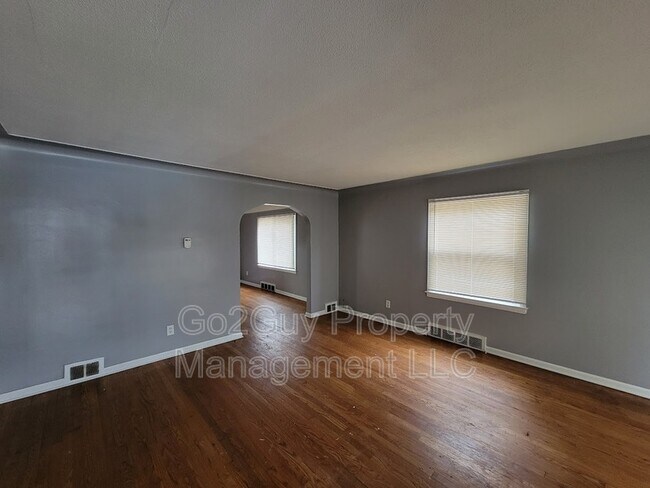 Foto del edificio - 2111 Ewald Cir