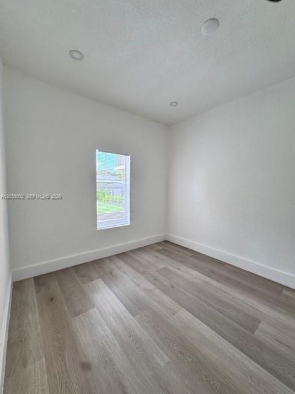 Building Photo - 4783 NW Flagler Ter