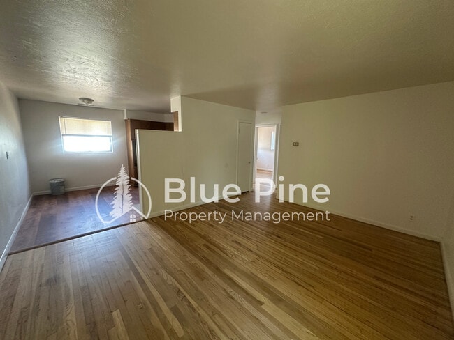 Foto del edificio - 350 S Ridge Ave