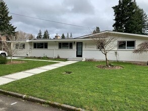 Building Photo - 2644 153rd Ave SE