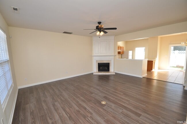 Building Photo - 5335 Glen Canyon Rd