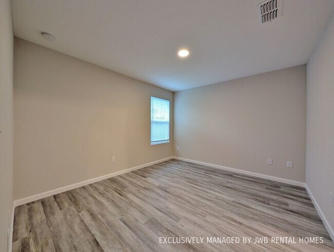 Building Photo - 8730 Berry Ave