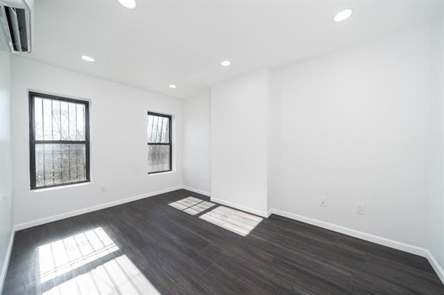 Building Photo - 258 Suydam Ave
