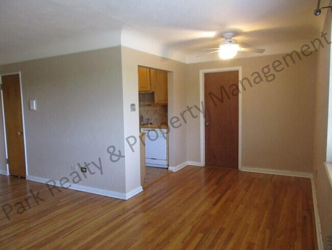 Foto del edificio - 733 E 2nd Ave