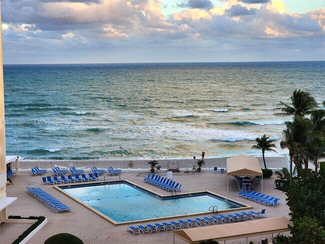 Foto del edificio - 3505 S Ocean Dr