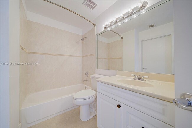 Building Photo - 9427 SW 140th Ct