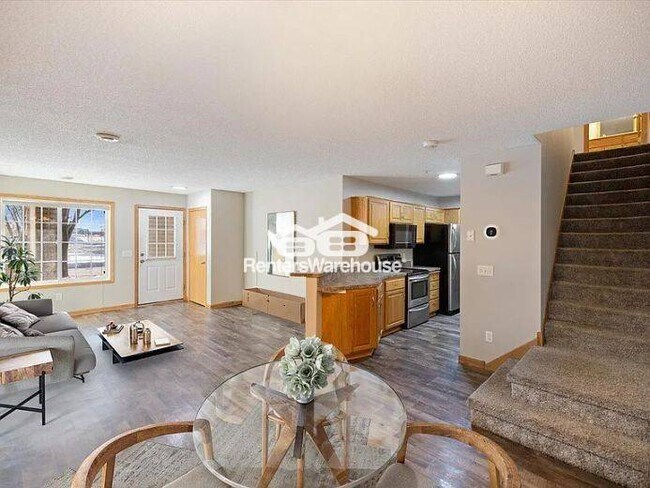 Foto del edificio - Available Now 3 bedroom 3 bath spacious Townhome in Brooklyn Park