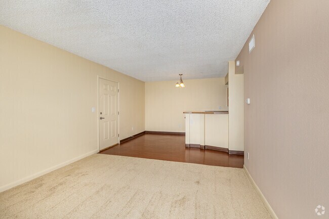 1 dormitorio, 1 baño - 660 pies cuadrados - Sala de estar - Maplewood Apartments