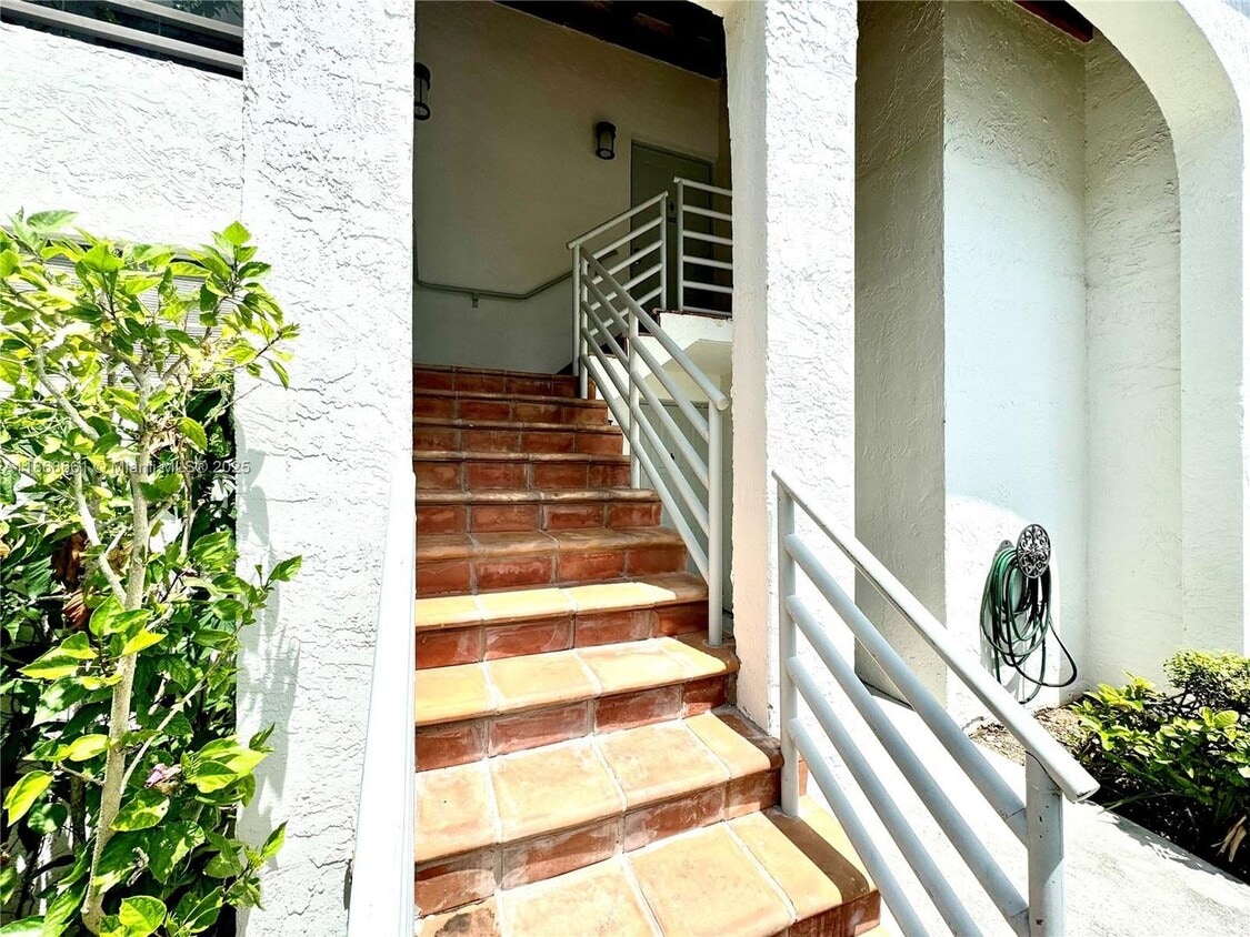 Foto principal - 3553 Magellan Cir