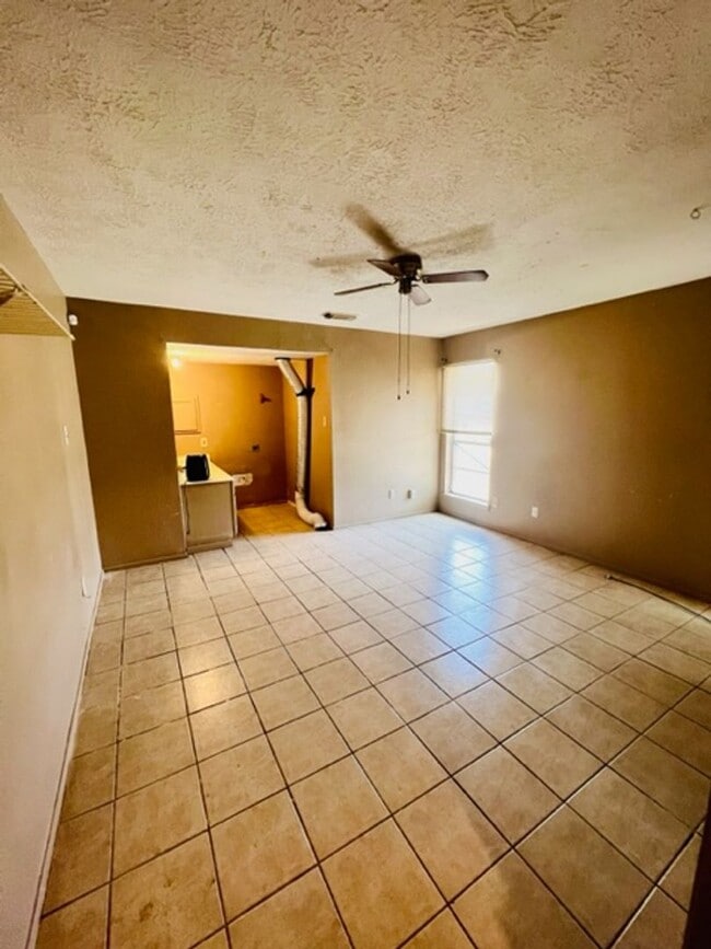 Photo - EFFICIENCY UNIT WITH TILE FLOORING THROUGHOUT House