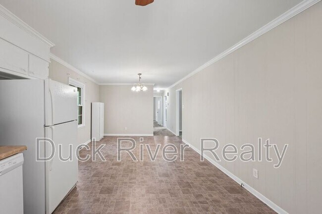 Building Photo - 409 Formosa Dr