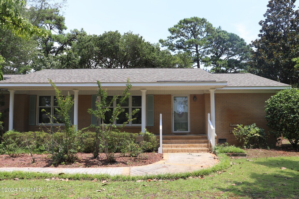 Primary Photo - 207 Gemini Ct