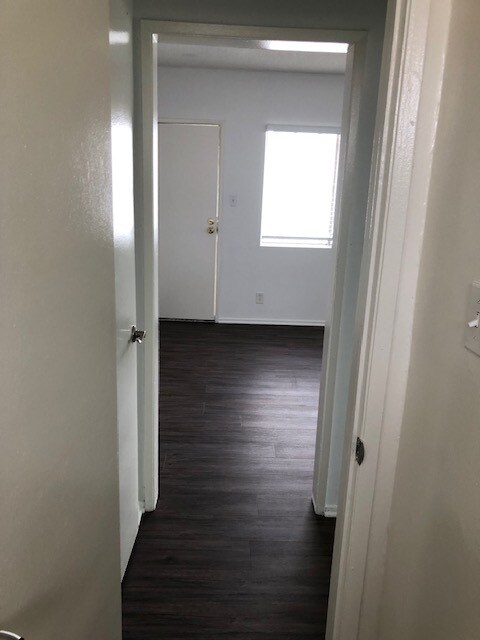 Building Photo - 3540 Overland Ave