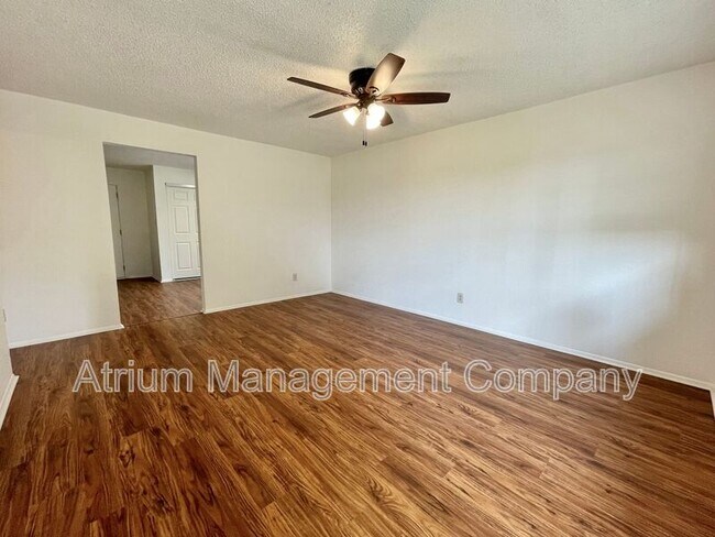 Foto del edificio - 3728 County Line Rd