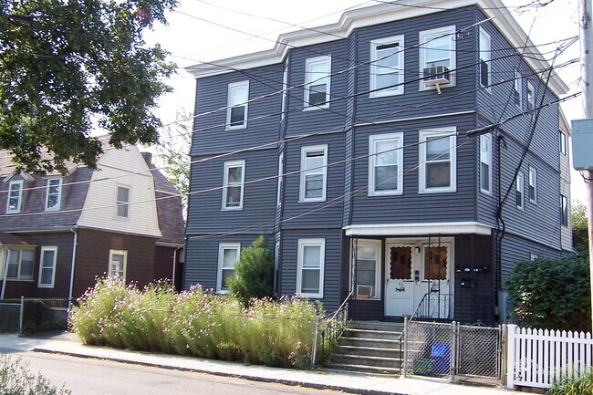 Building Photo - 93 Alpine St