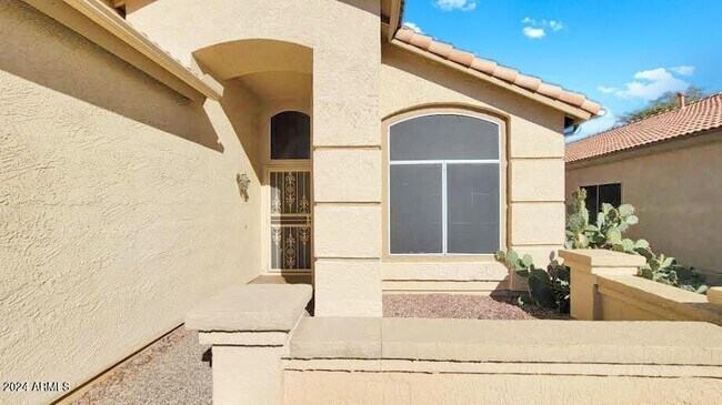 Foto del edificio - 9146 W Chino Dr