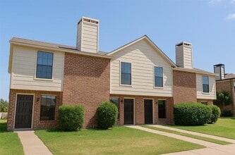 Building Photo - 2722 Wimbledon Ct