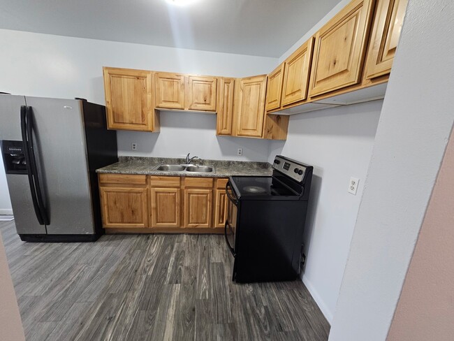 Photo - 741 Riverside Dr Apartment