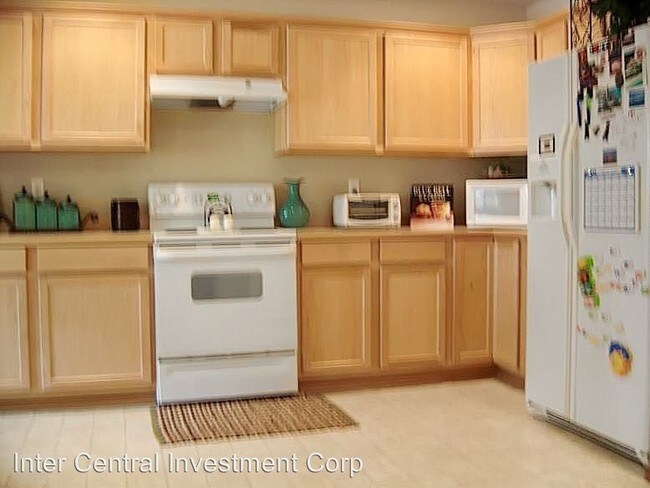 Foto del edificio - 3 br, 2.5 bath House - 13425 33rd Ave SE