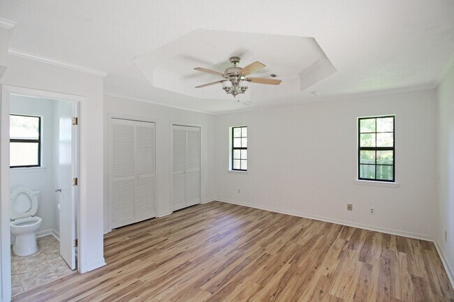 Foto del edificio - 54 Willowbrook Ln