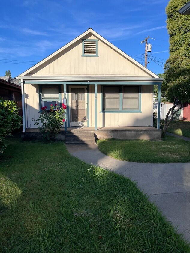 Primary Photo - CUTE ONE BEDROOM ONE BATH HOME IN OLD ROSE...