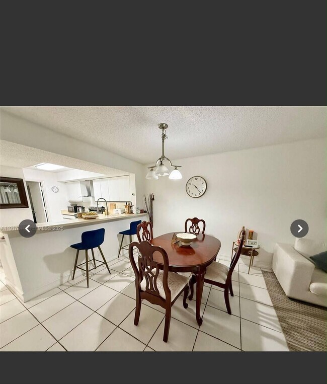 Foto del edificio - 8246 NW 24th St