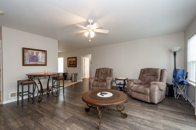 Foto del edificio - 532 Lake St